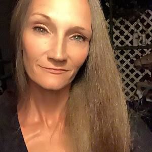 Meet your Posher, Earleen